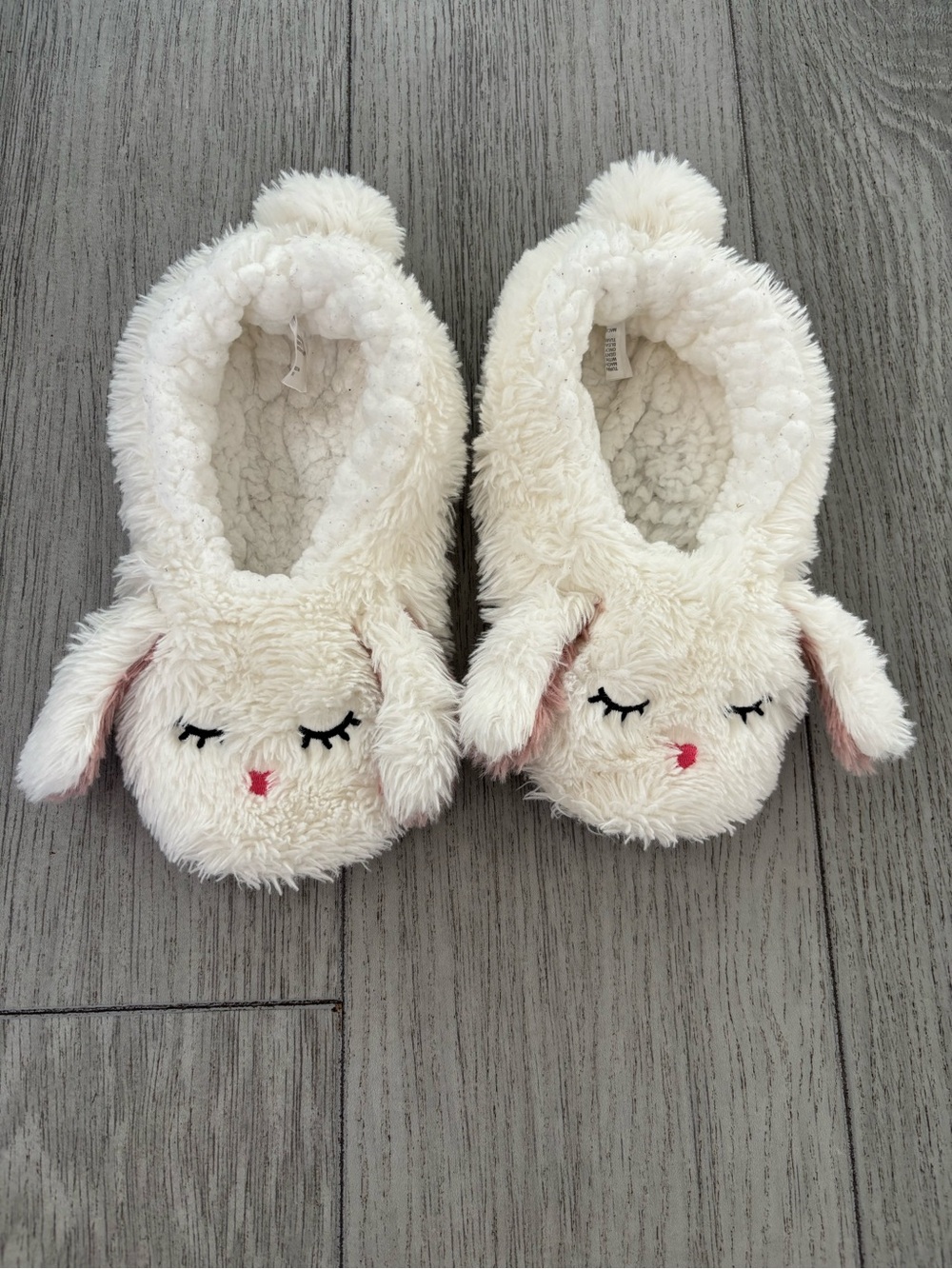 Jane and Bleecker slippers - fluffy white bunny. EUC.